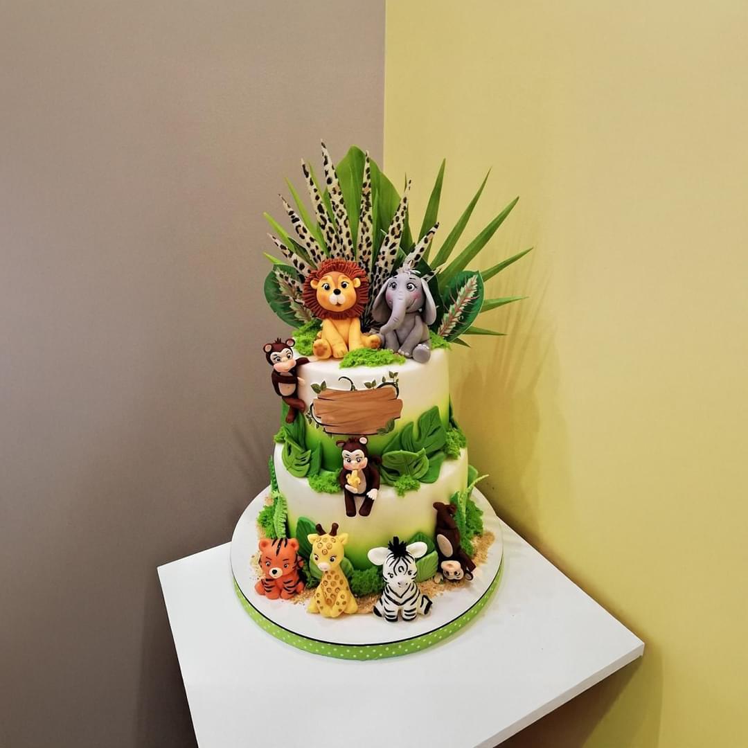 Zoo-tastic Treat Cake